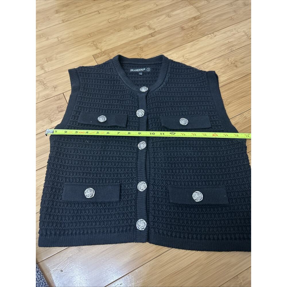 BLANKNYC Black Textured Knit Vest w/Silver Rose Buttons Chic Minimalist Sz S - Picture 2 of 6